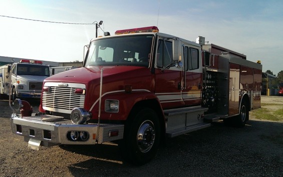 1999 Freightliner FL80 CONVENTIONAL CAB